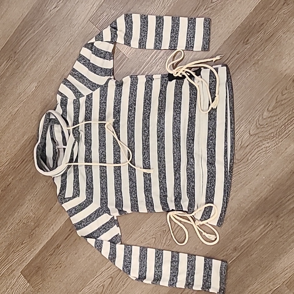 Poof Womens Small Turtleneck